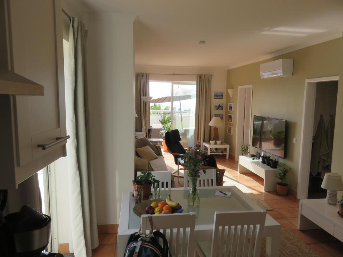 Sweden Apartment - Top Floor One Bedroom With Sea Views - Rs 라고스 외부 사진